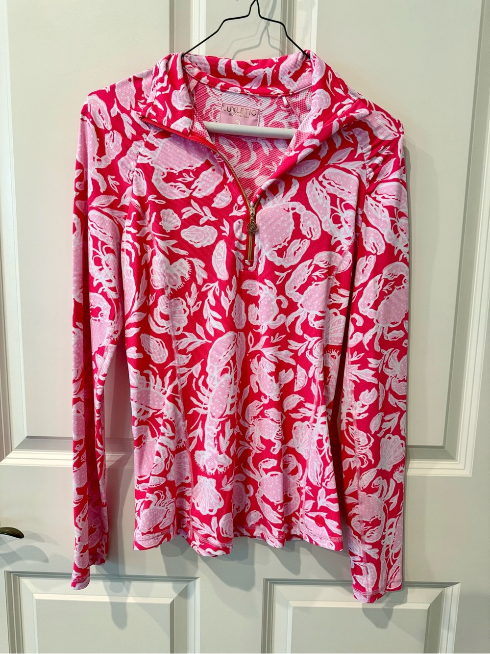 Lilly Pulitzer Luxletic Justine half zip Pullover in cane coral crab collab, Sm.